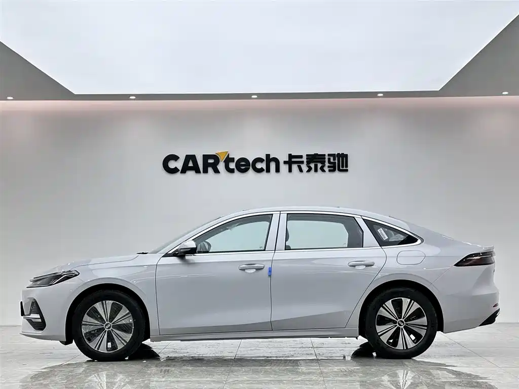 Geely Galaxy Geely Galaxy A7 EM 2025 EM-i 150km Explore+ Edition 2026 - thumbnail 6