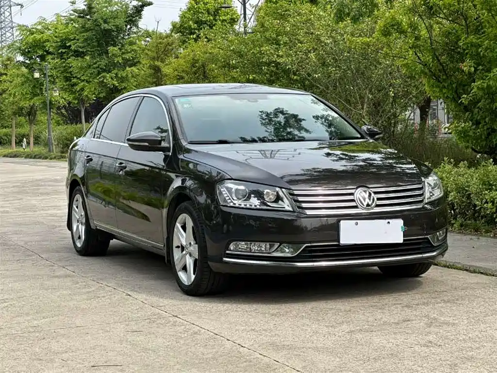 Volkswagen Magotan 2013 2.0TSI Supreme Edition 2014 - thumbnail 2