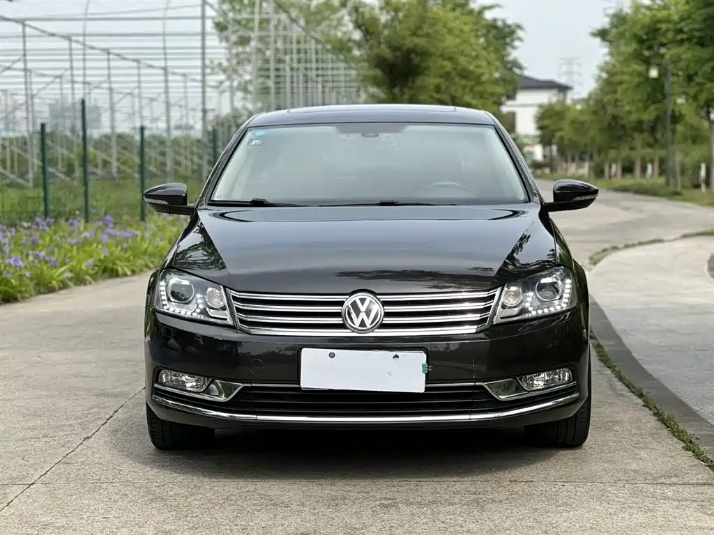Volkswagen Magotan 2013 2.0TSI Supreme Edition 2014 - thumbnail 3