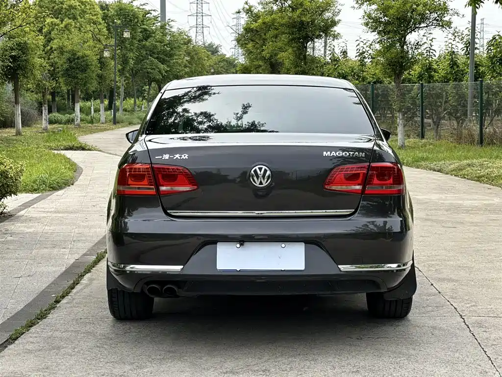 Volkswagen Magotan 2013 2.0TSI Supreme Edition 2014 - thumbnail 5