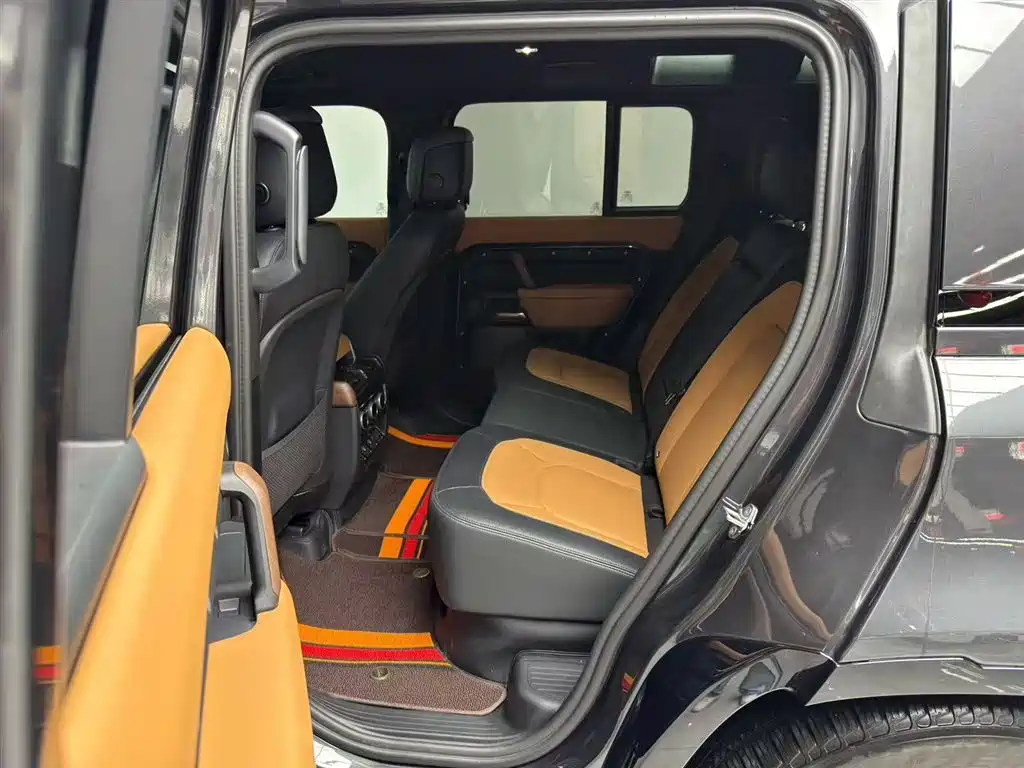 Land Rover Land Rover Defender 110 3.0T P400 X-Dynamic HSE 2024 - thumbnail 6