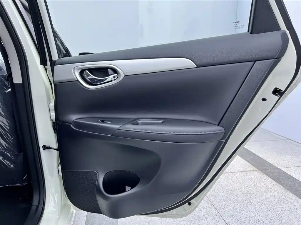 Nissan Nissan Sylphy 2024 Classic 1.6XE CVT Comfort Edition 2026 - thumbnail 24