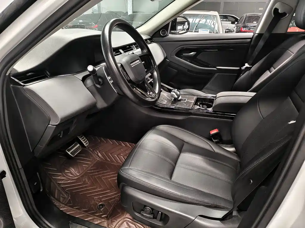 Land Rover Range Rover Evoque L SE 2024 2024 - thumbnail 4