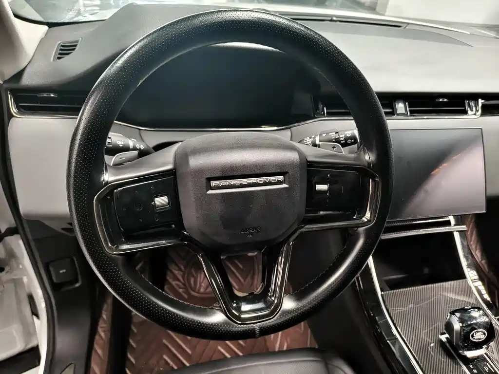 Land Rover Range Rover Evoque L SE 2024 2024 - thumbnail 6