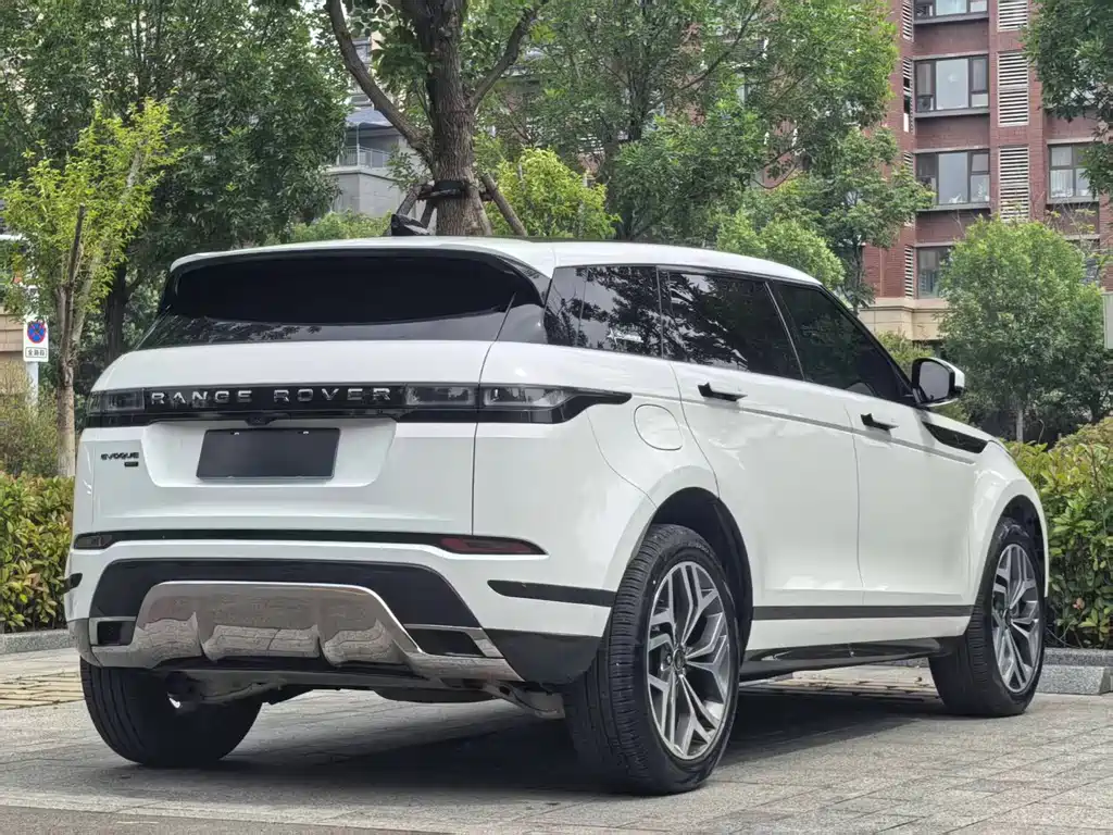 Land Rover Range Rover Evoque L 249PS Luxury Edition 2023 - thumbnail 4