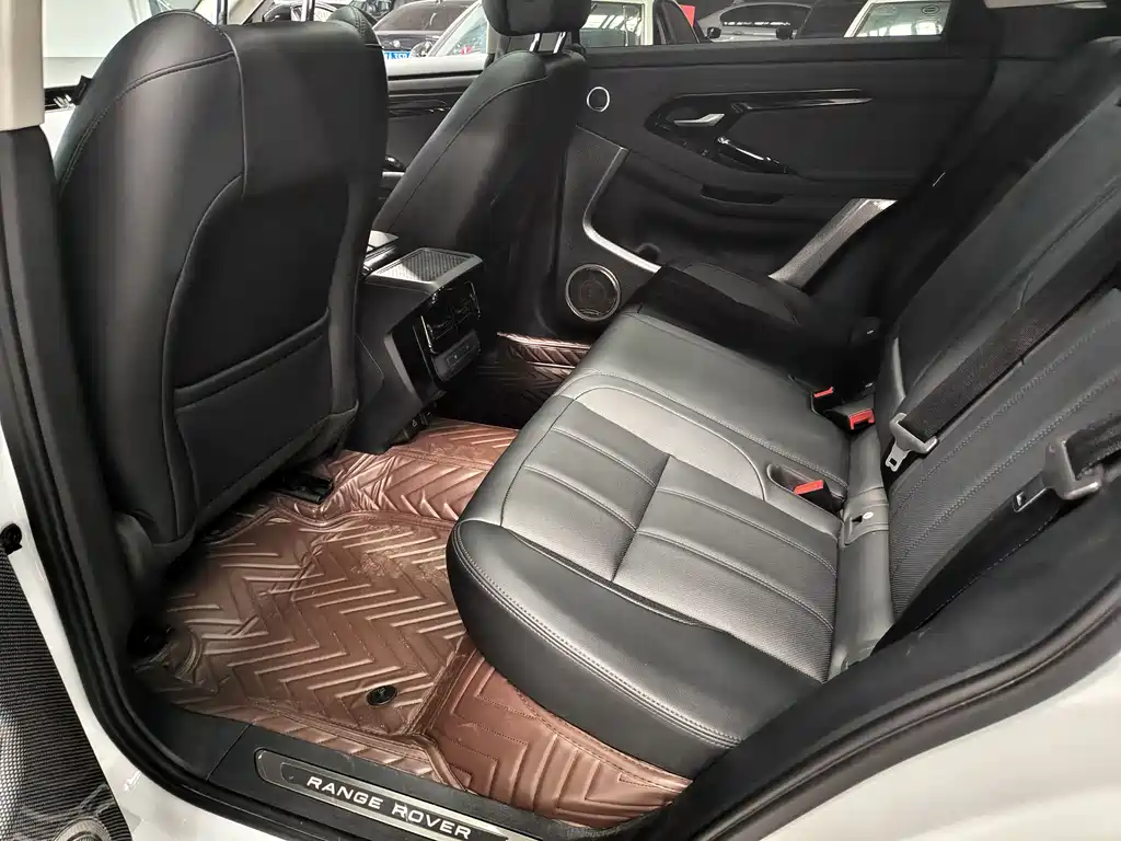 Land Rover Range Rover Evoque L SE 2024 2024 - thumbnail 9