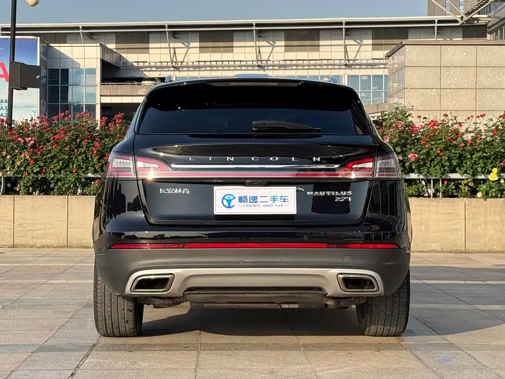 Lincoln Lincoln Nautilus 2021 2.7T AWD 2022 - thumbnail 4