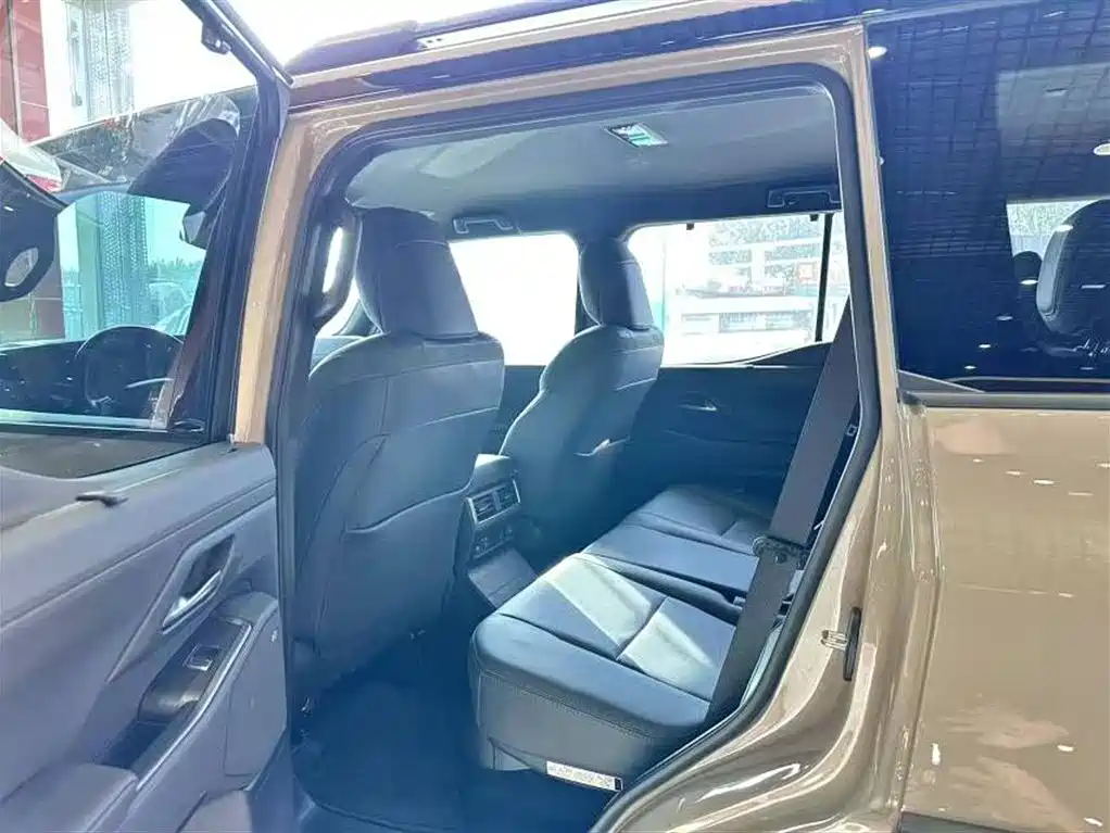 Lexus Lexus GX 2024 OVERTRAIL 2024 - thumbnail 8