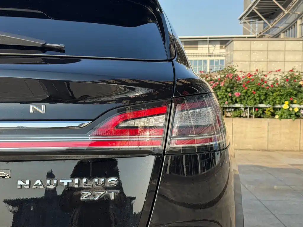 Lincoln Lincoln Nautilus 2021 2.7T AWD 2022 - thumbnail 24