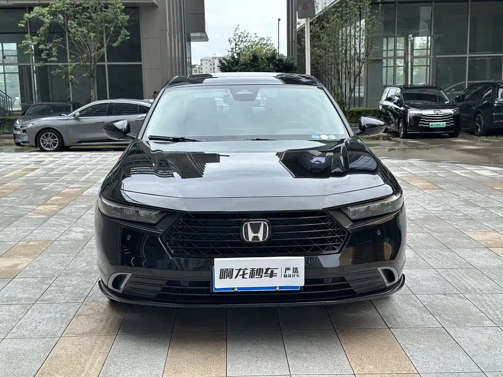 Honda Accord 260TURBO 2025 - thumbnail 3