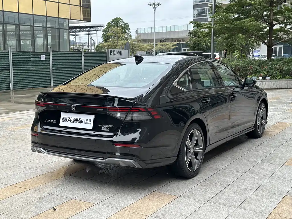 Honda Accord 260TURBO 2025 - thumbnail 4