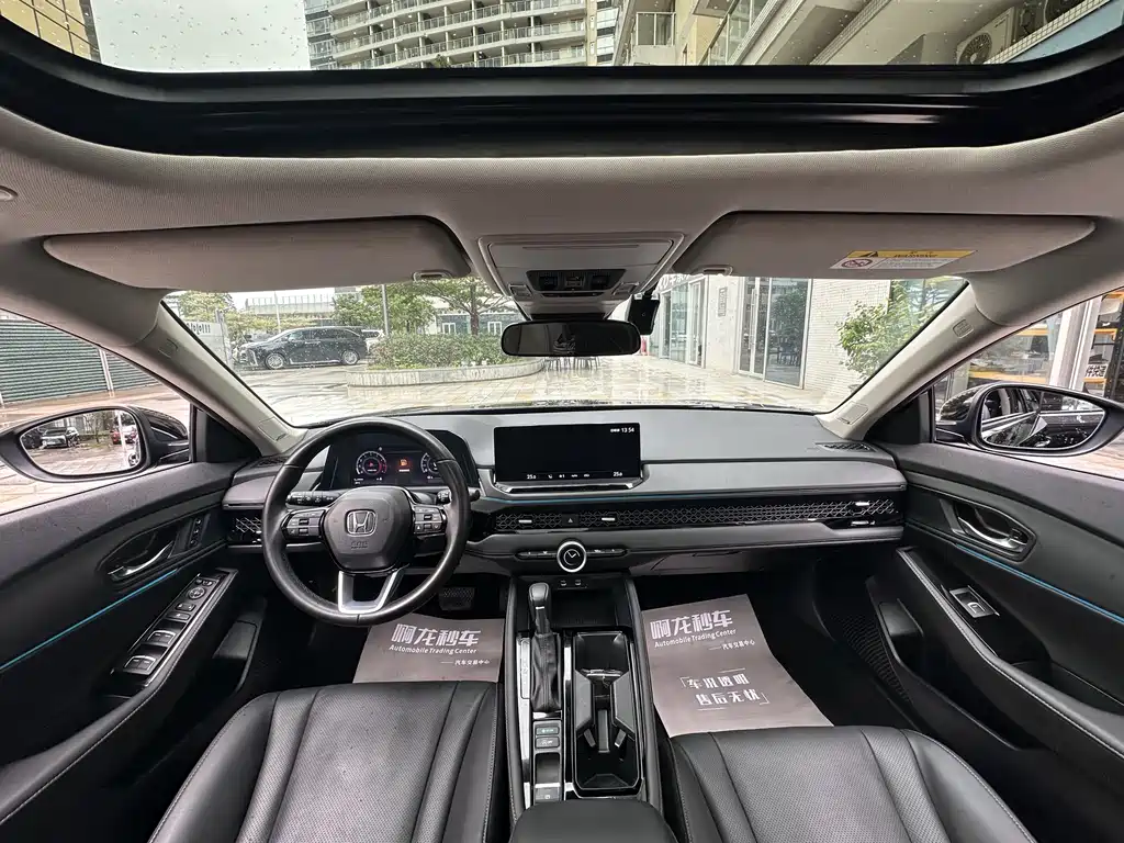 Honda Accord 260TURBO 2025 - thumbnail 5