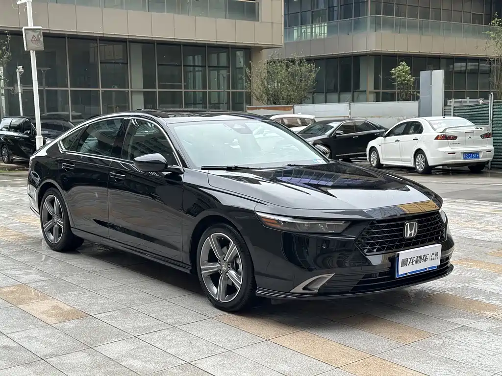 Honda Accord 260TURBO 2025 - thumbnail 11