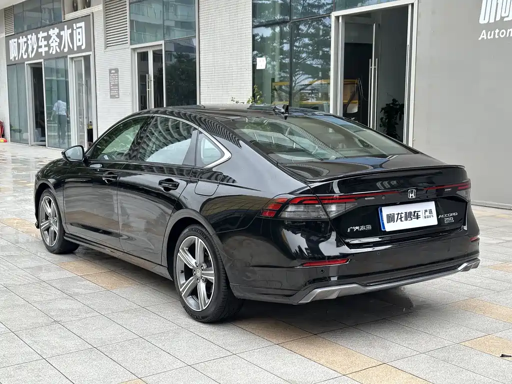 Honda Accord 260TURBO 2025 - thumbnail 13