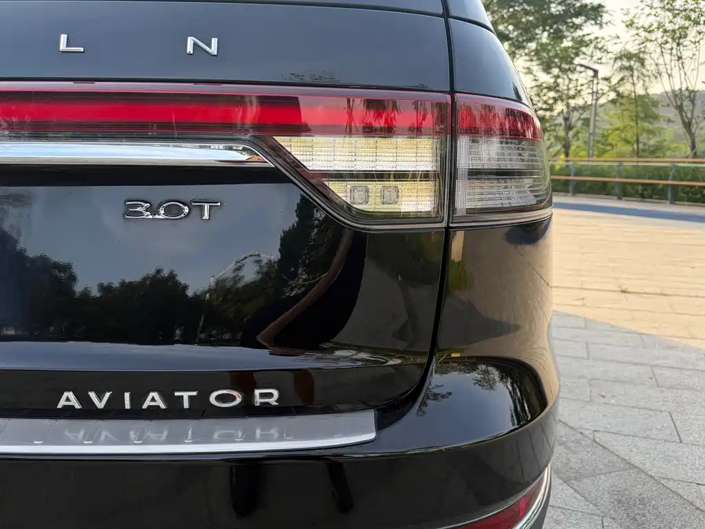 Lincoln Lincoln Aviator 2021 3.0T V6 AWD Prestige Edition 2021 - thumbnail 11