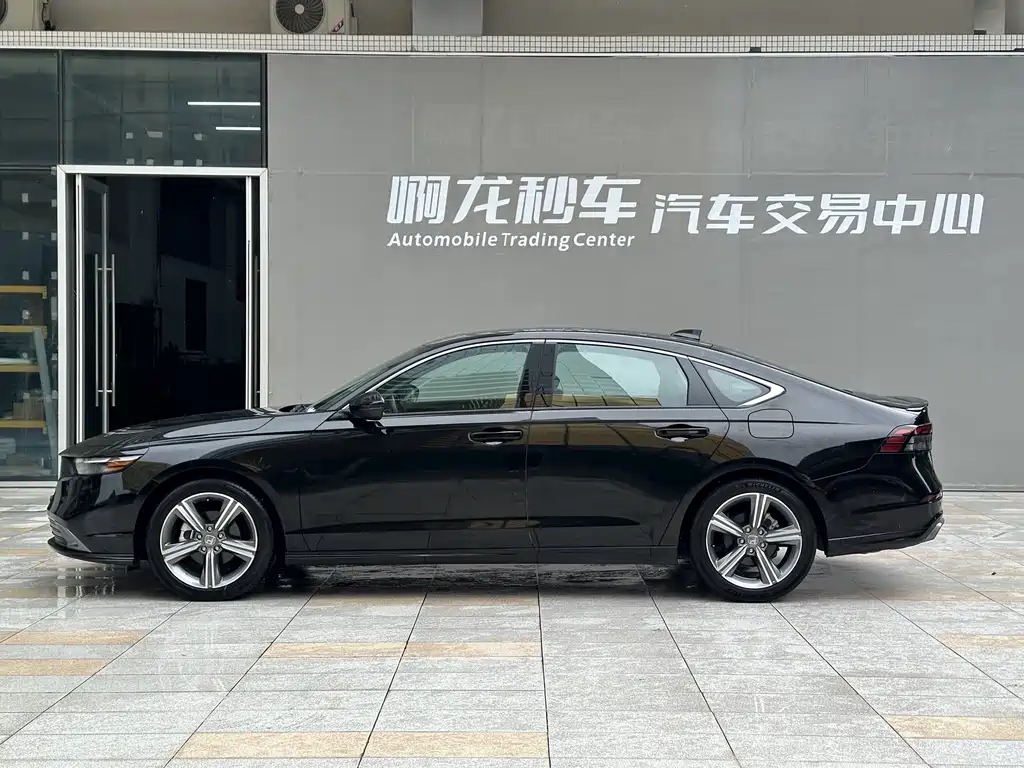 Honda Accord 260TURBO 2025 - thumbnail 18