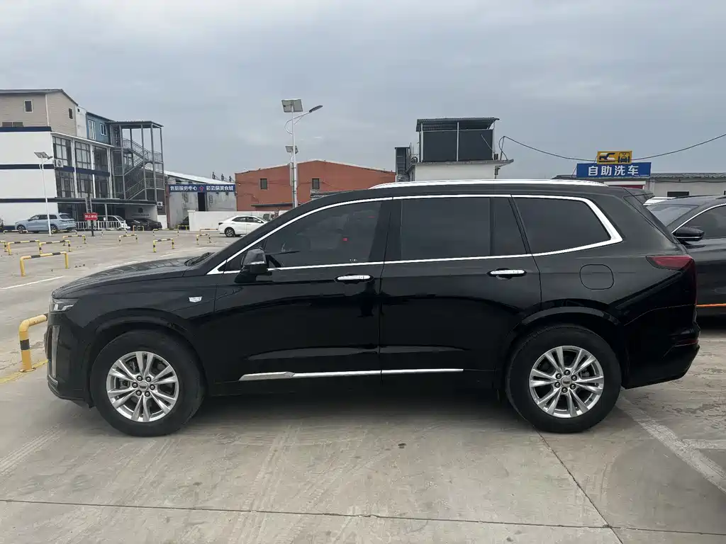 Cadillac Cadillac XT6 28T 2021 - thumbnail 2