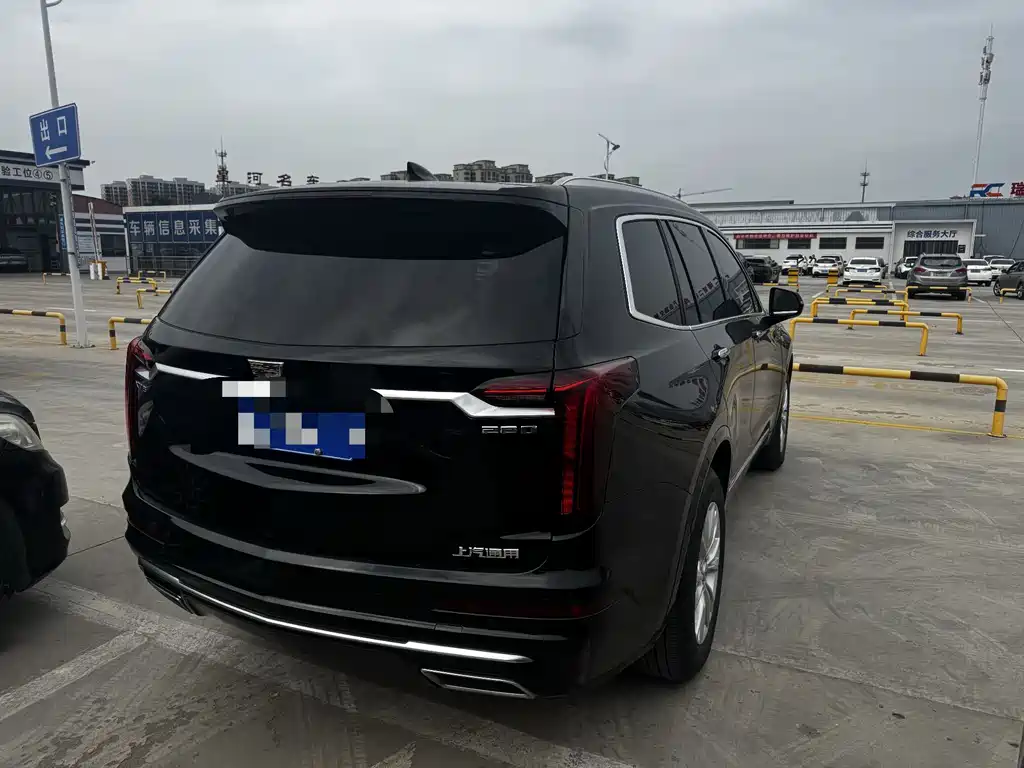 Cadillac Cadillac XT6 28T 2021 - thumbnail 3