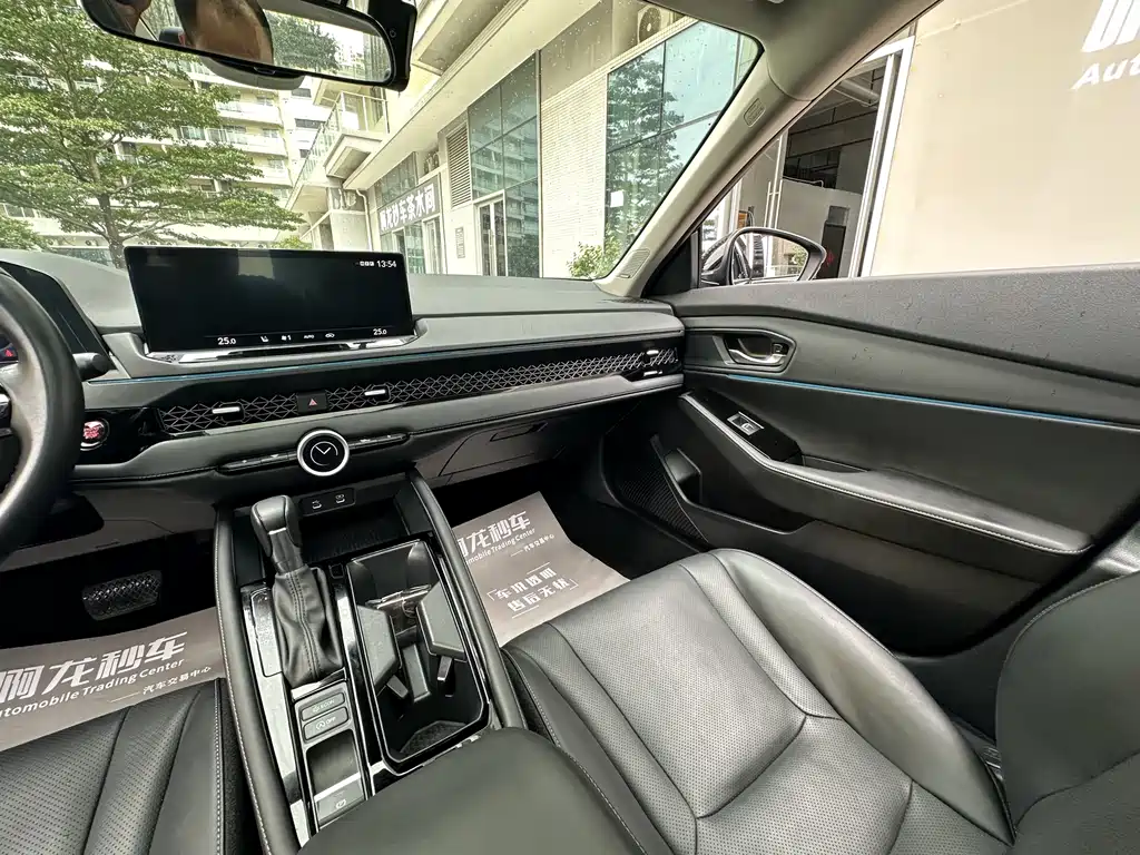 Honda Accord 260TURBO 2025 - thumbnail 25
