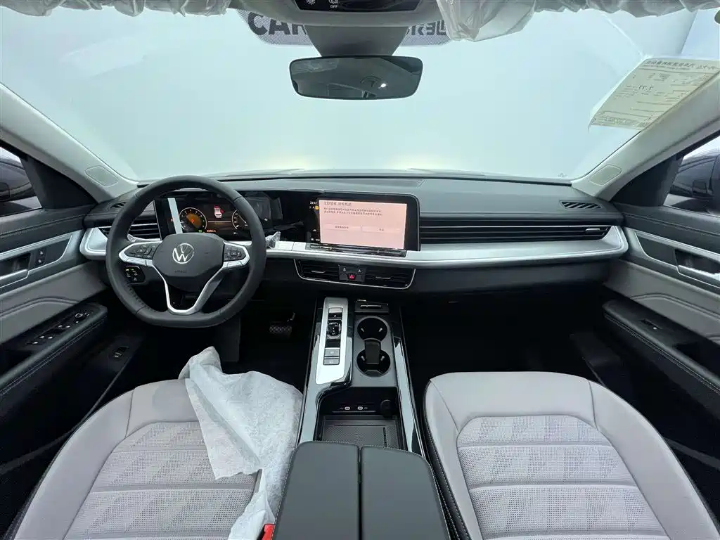 Volkswagen Tavendor 2025 330TSI Luxury Touring Edition 2026 - thumbnail 13