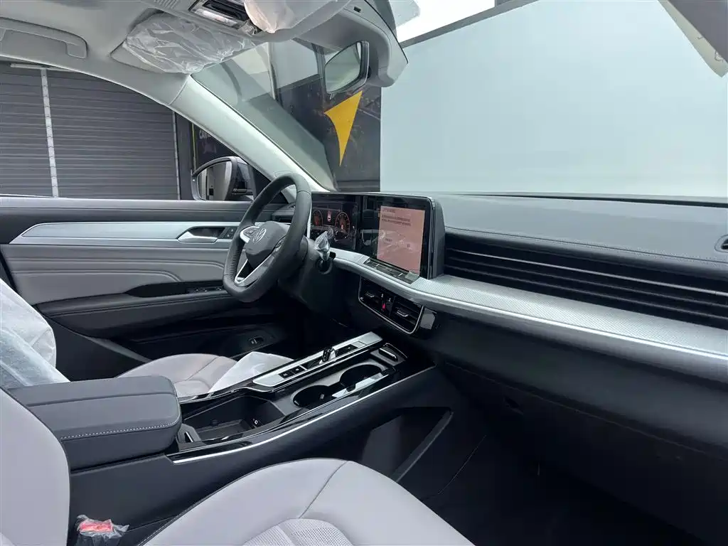 Volkswagen Tavendor 2025 330TSI Luxury Touring Edition 2026 - thumbnail 21