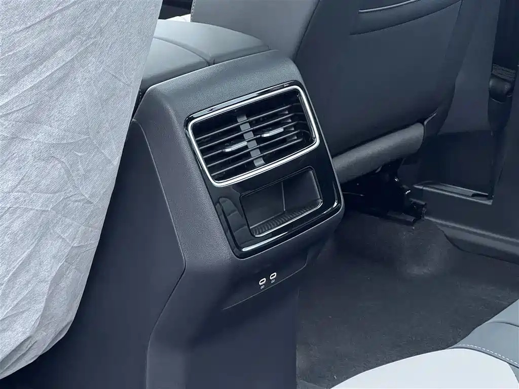Volkswagen Tavendor 2025 330TSI Luxury Touring Edition 2026 - thumbnail 26