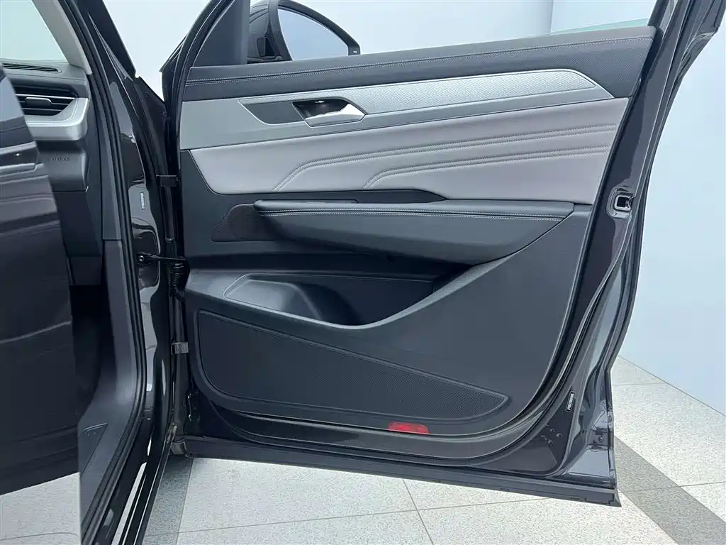 Volkswagen Tavendor 2025 330TSI Luxury Touring Edition 2026 - thumbnail 29