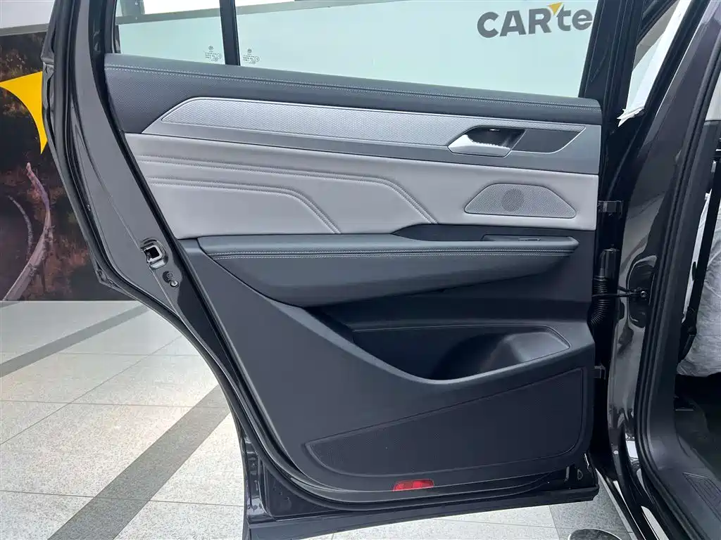 Volkswagen Tavendor 2025 330TSI Luxury Touring Edition 2026 - thumbnail 30