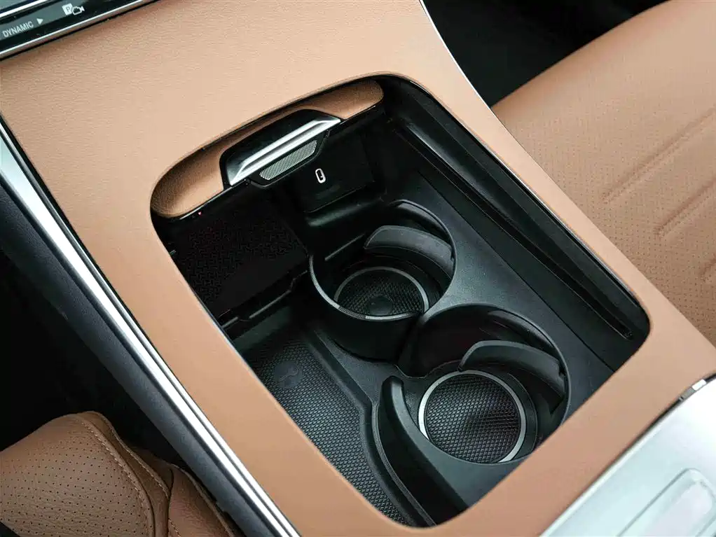 Mercedes-Benz Mercedes-Benz GLC 2025 GLC 300 L 4MATIC Luxury 5-seat 2025 - thumbnail 10