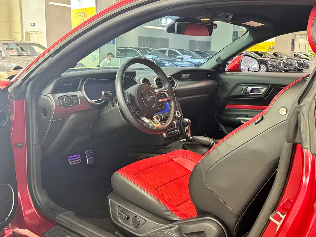 Ford Mustang 2.3T EcoBoost Black Obsidian Special Edition 2023 - thumbnail 3