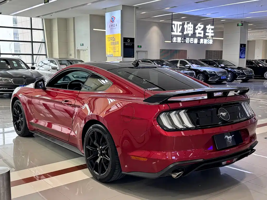Ford Mustang 2.3T EcoBoost Black Obsidian Special Edition 2023 - thumbnail 8