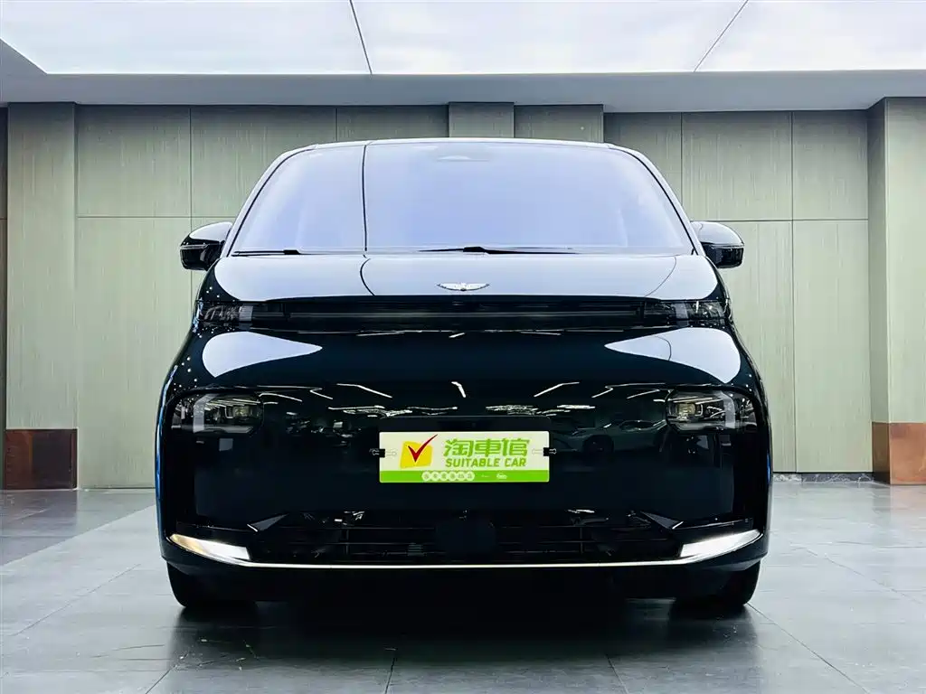 Geely Galaxy LEVC L380 2025 805km Collector's Edition AWD 2025 - thumbnail 2