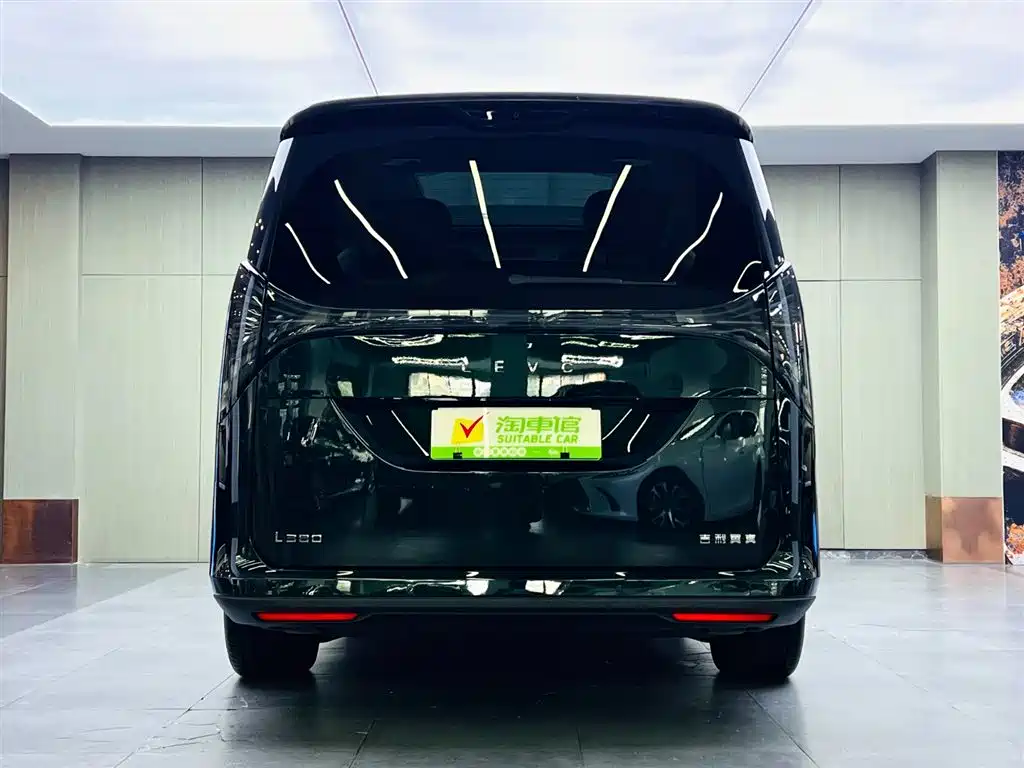 Geely Galaxy LEVC L380 2025 805km Collector's Edition AWD 2025 - thumbnail 5