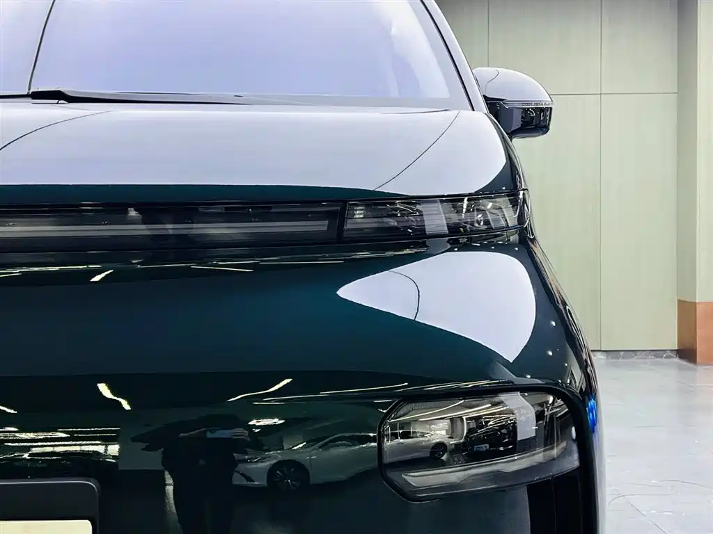 Geely Galaxy LEVC L380 2025 805km Collector's Edition AWD 2025 - thumbnail 7