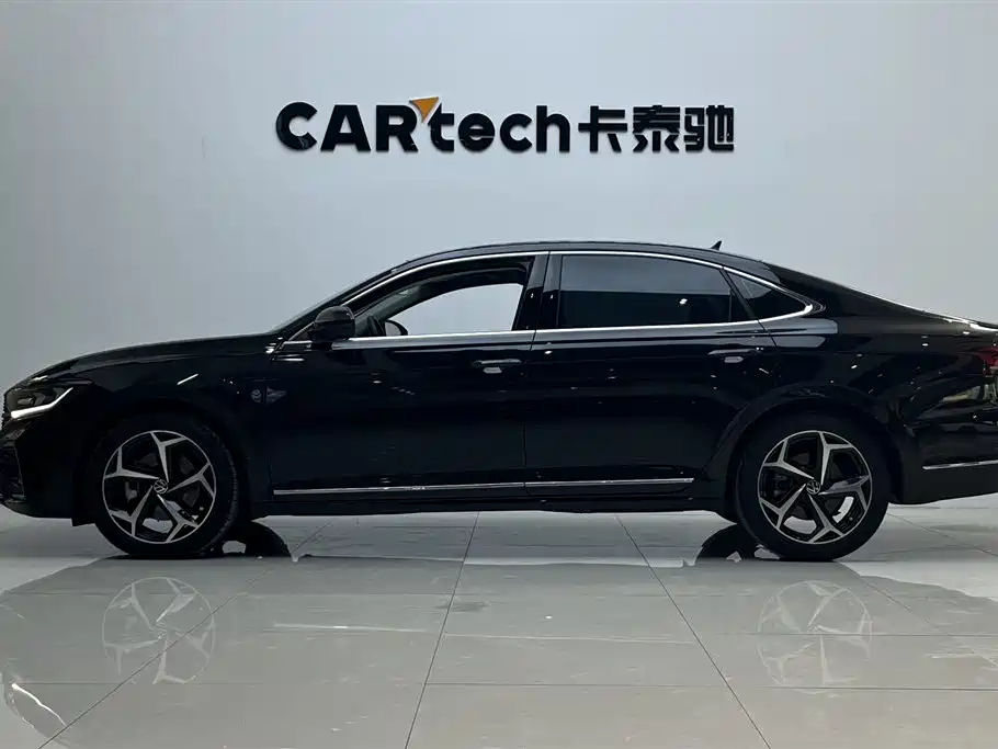 Volkswagen Volkswagen Passat 2023 330TSI Starlight Elite Edition 2023 - thumbnail 5