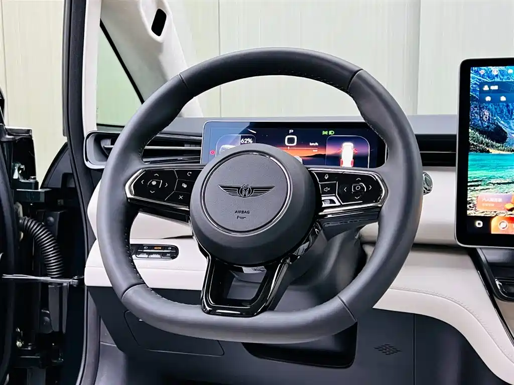 Geely Galaxy LEVC L380 2025 805km Collector's Edition AWD 2025 - thumbnail 10