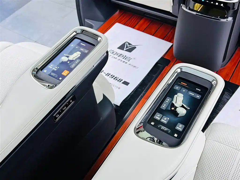 Geely Galaxy LEVC L380 2025 805km Collector's Edition AWD 2025 - thumbnail 18