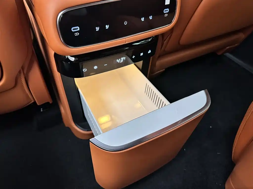 Geely Galaxy Geely Galaxy M9 2025 230km RWD Exploration Edition 2026 - thumbnail 14