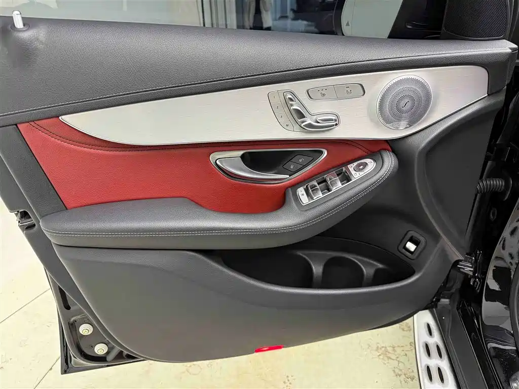 Mercedes-Benz Mercedes-Benz GLC 2020 Facelift GLC 300 L 4MATIC Dynamic 2020 - thumbnail 8