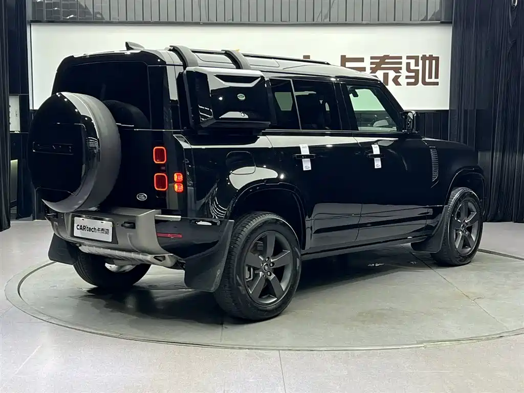 Land Rover Land Rover Defender 2025 110 3.0T P400 X 2024 - thumbnail 5