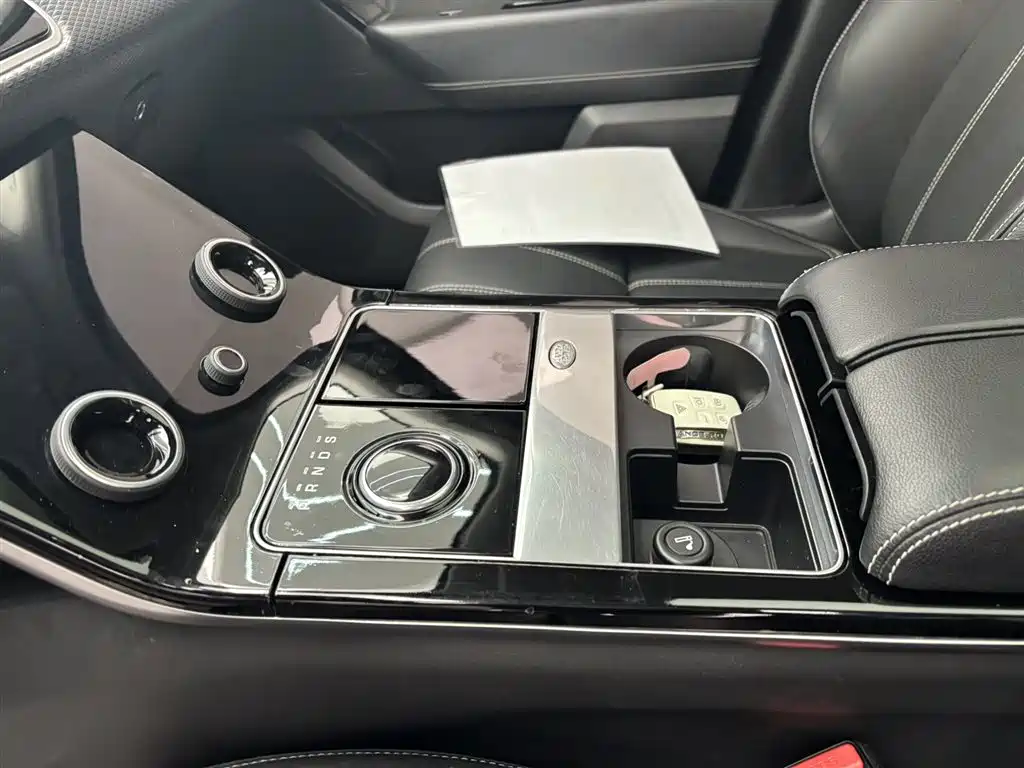 Land Rover Range Rover Velar 2018 P250 S 2018 - thumbnail 19
