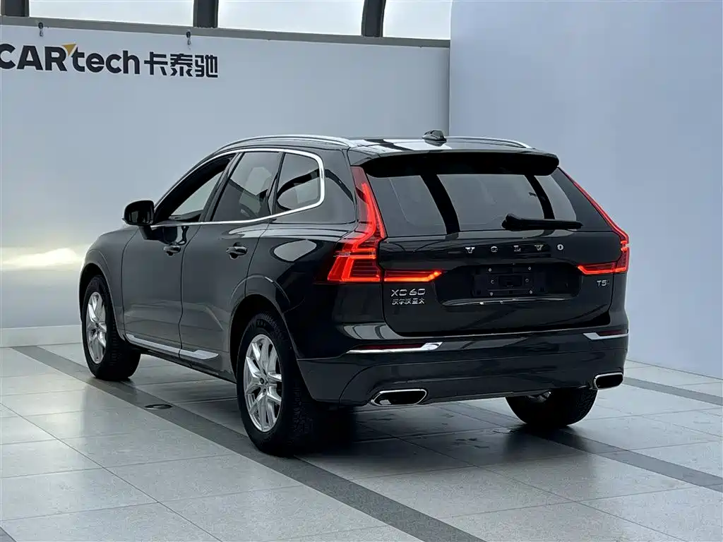 Volvo Volvo XC60 2020 T5 AWD Momentum 2021 - thumbnail 7