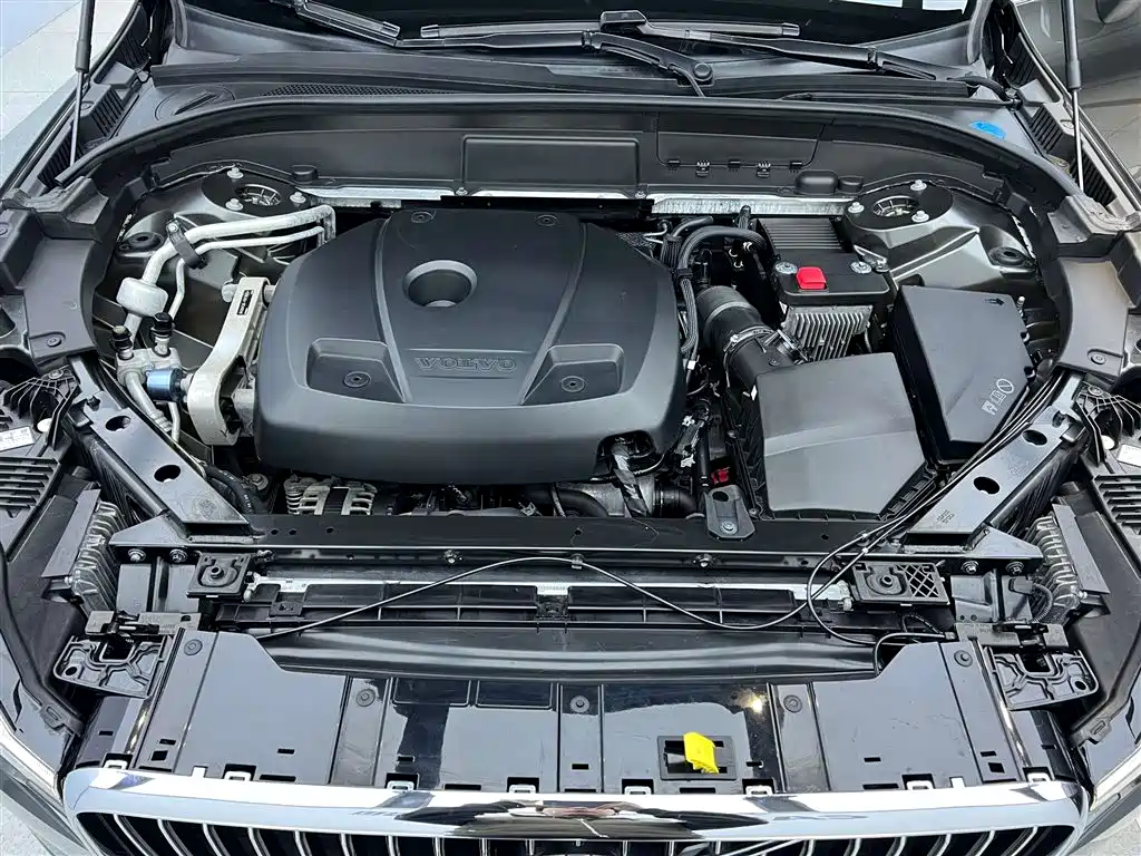 Volvo Volvo XC60 2020 T5 AWD Momentum 2021 - thumbnail 9