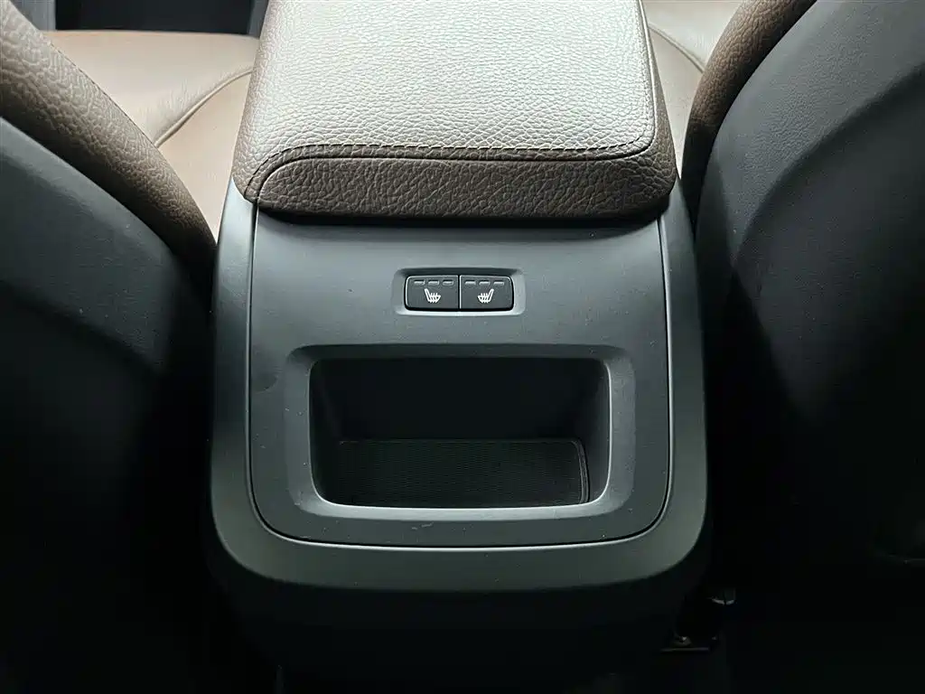 Volvo Volvo XC60 2020 T5 AWD Momentum 2021 - thumbnail 18