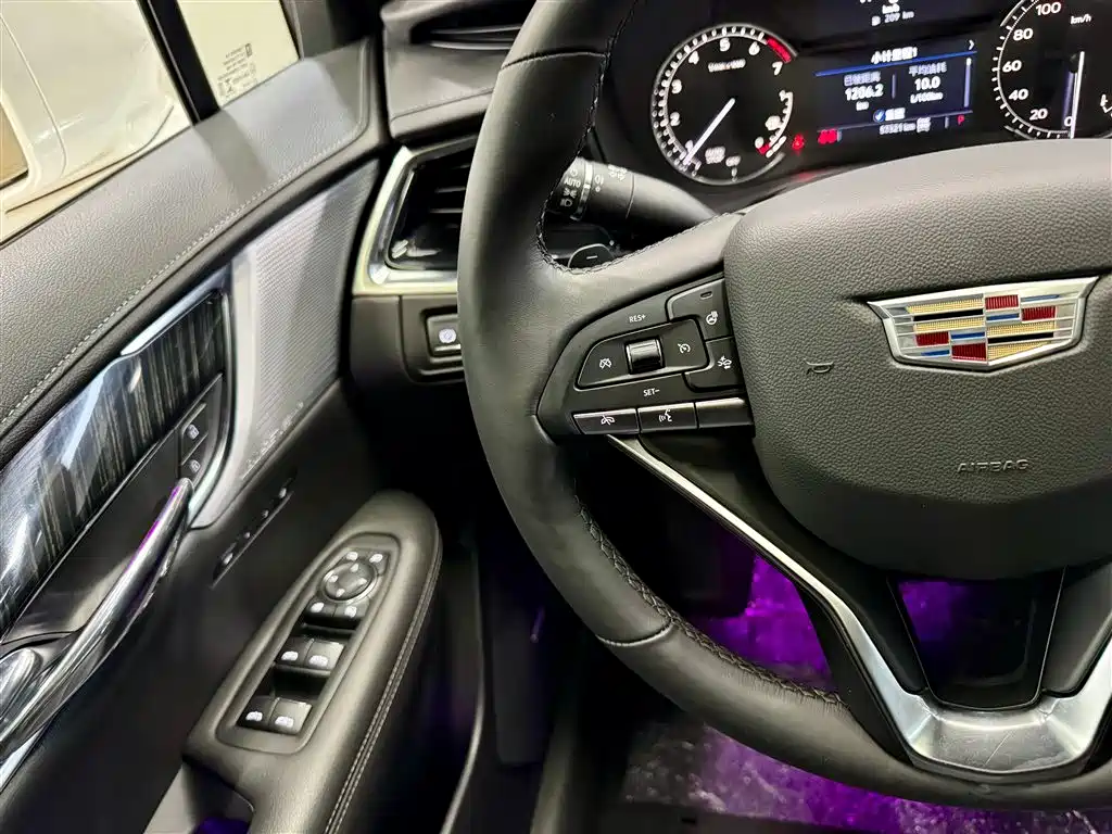 Cadillac Cadillac XT6 2022 2.0T AWD Luxury 6-Seater 2022 - thumbnail 23