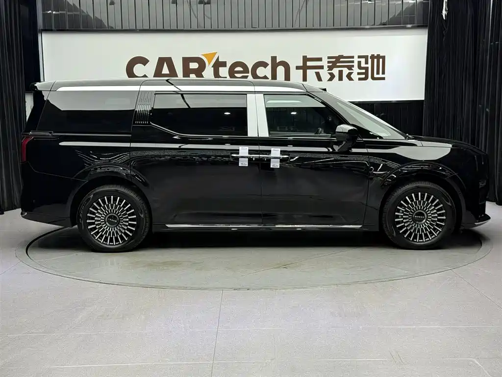 Zeekr Zeekr 009 2024 Six-Seat Executive Edition AWD 108kWh 2025 - thumbnail 2