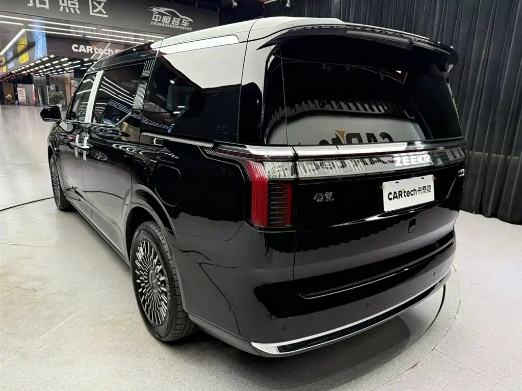 Zeekr Zeekr 009 2024 Six-Seat Executive Edition AWD 108kWh 2025 - thumbnail 5