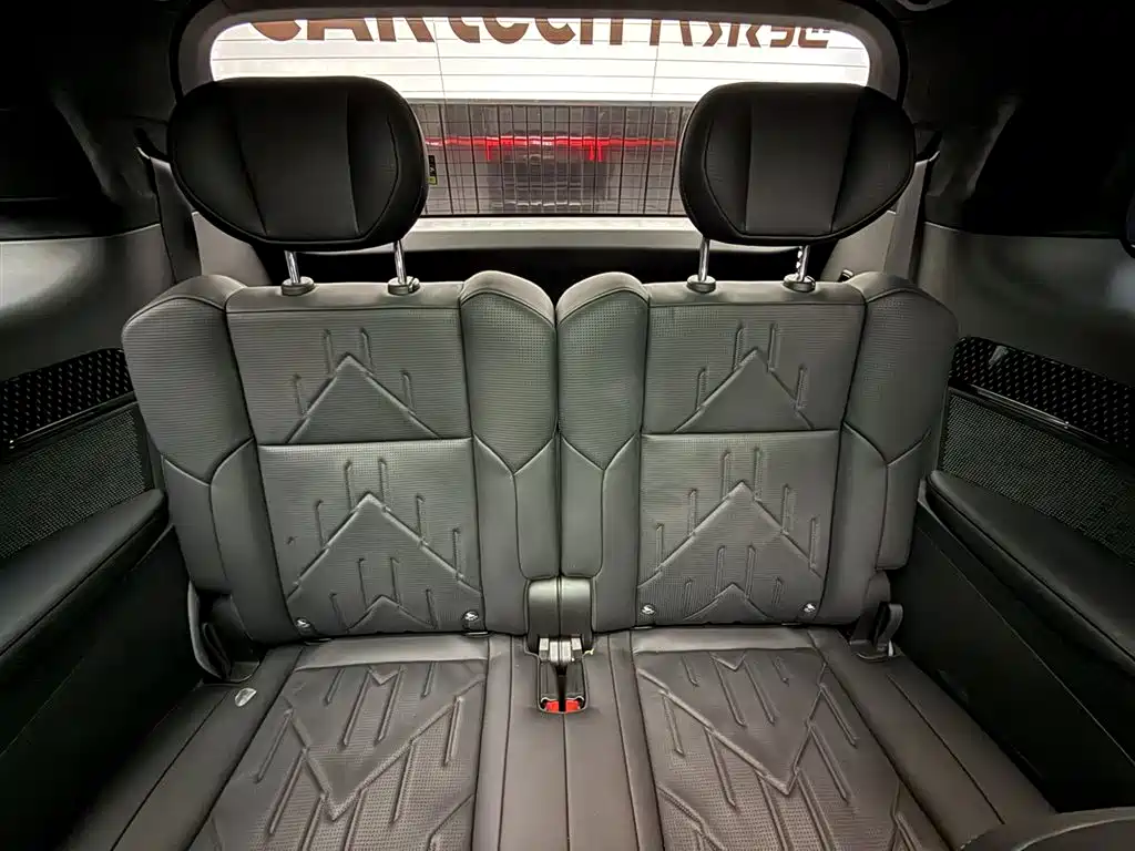 Zeekr Zeekr 009 2024 Six-Seat Executive Edition AWD 108kWh 2025 - thumbnail 25