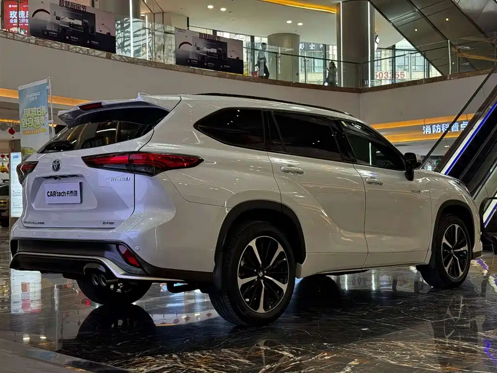 Toyota Toyota Crown Kluger 2023 2.5L HEV AWD Luxury Edition 2024 - thumbnail 4