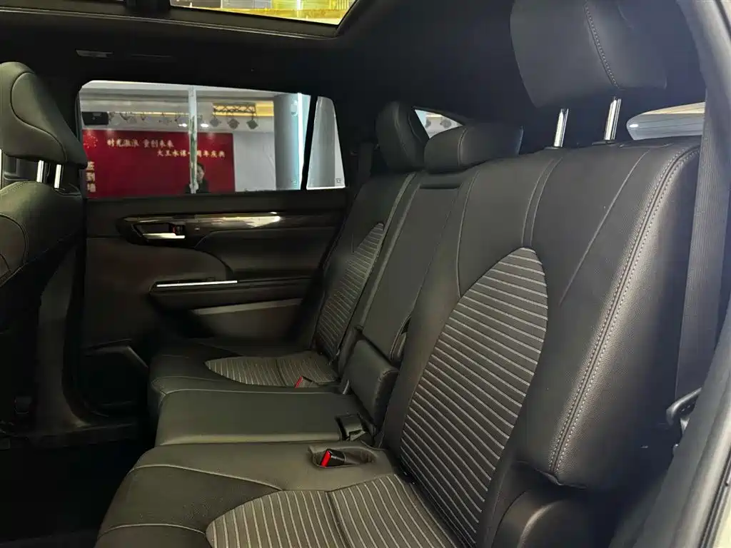 Toyota Toyota Crown Kluger 2023 2.5L HEV AWD Luxury Edition 2024 - thumbnail 9